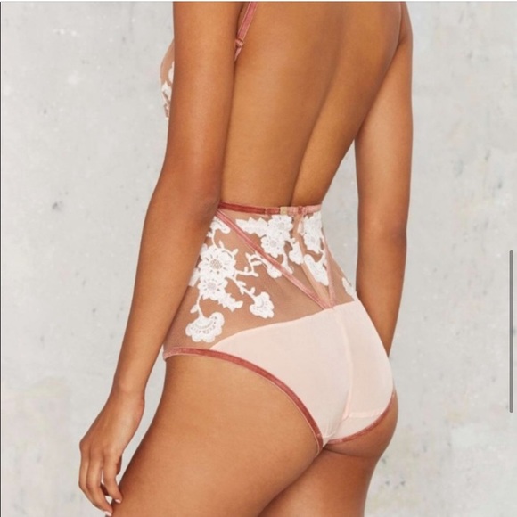 Darla Bodysuit - Picture 6 of 8